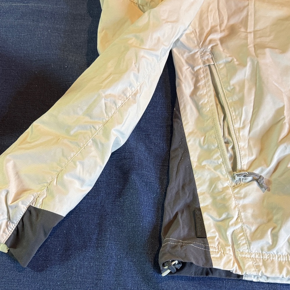 Columbia Titanium Light Gray Jacket - image 3